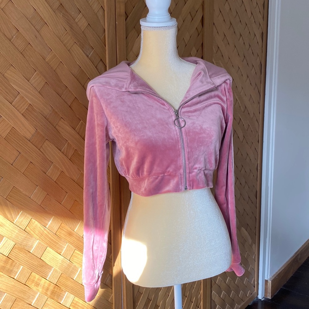 CROPPED VELVET PINK SWEATER